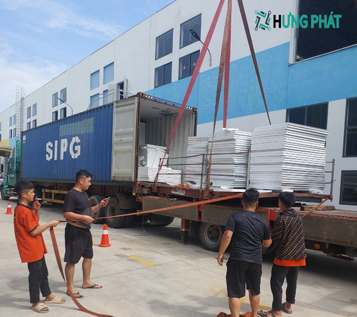 Dịch vụ Bốc xếp cẩu hàng hóa tại Bình Dương giá rẻ