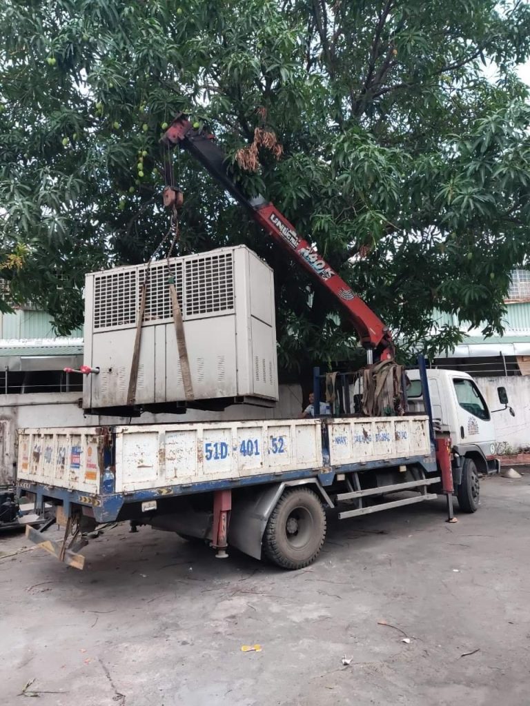 Dịch vụ xe nâng cẩu hàng container tại Hải Dương giá rẻ 