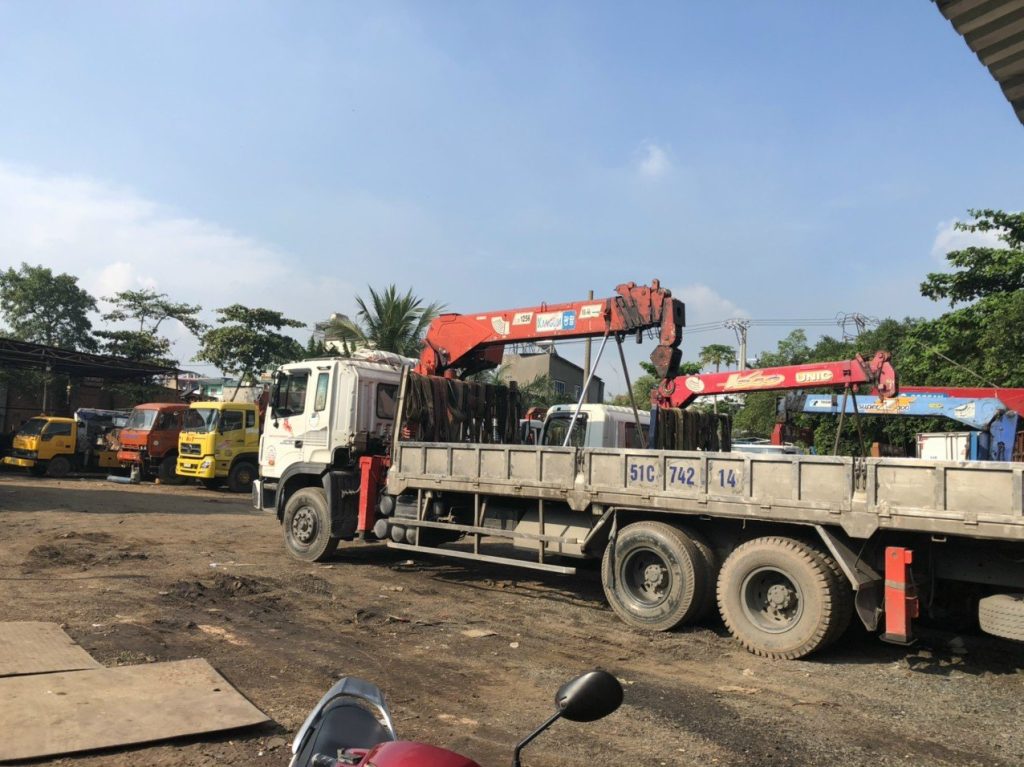 Dịch vụ xe nâng hàng hóa tại Nha Trang - Khánh Hòa giá rẻ