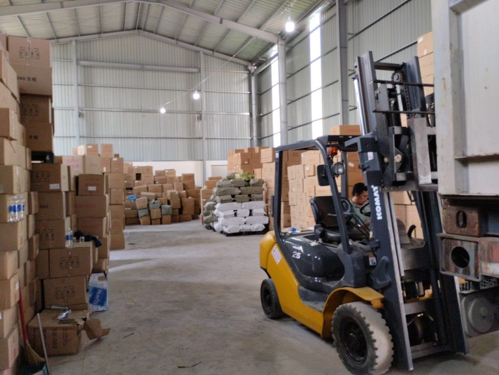 Dịch vụ xe nâng hàng hóa kho xưởng
