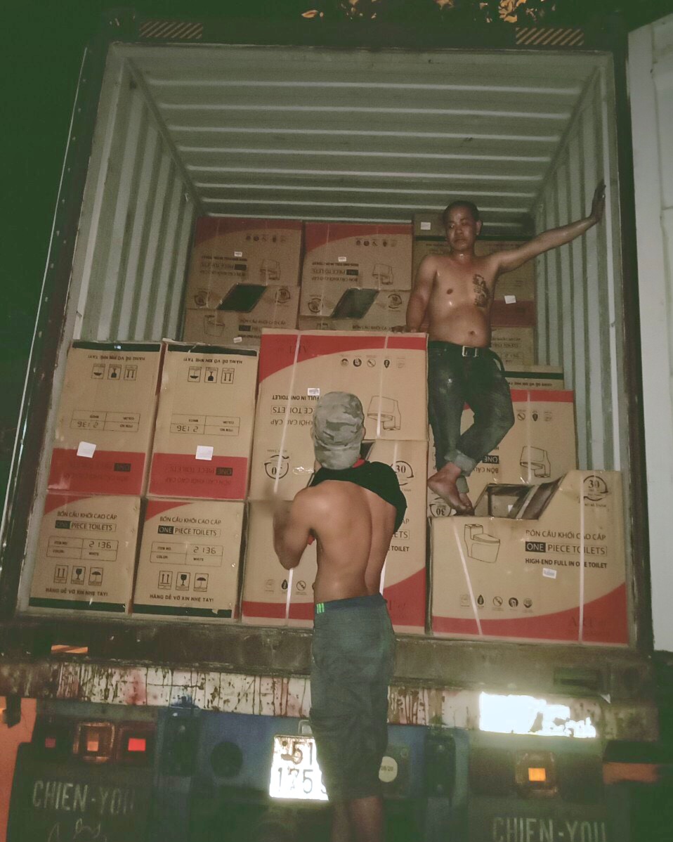 <strong>Dịch Vụ Bốc Xếp Hàng Hóa Giá Rẻ Tận Nơi - Có Mặt Sau 30 Phút</strong>