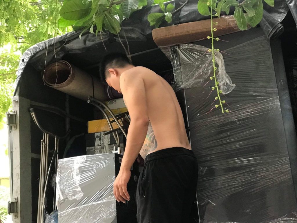 Dịch vụ bốc xếp, bốc vác chợ đầu mối, giá rẻ 55k/h Dịch vụ bốc vác chợ đầu mối - Hưng Phát