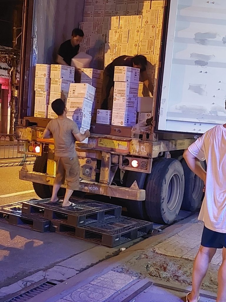 Dịch vụ bốc vác, xếp dỡ hàng hóa Kiên Giang giá rẻ 55k/h Dịch vụ bốc xếp hàng hóa Kiên Giang uy tín