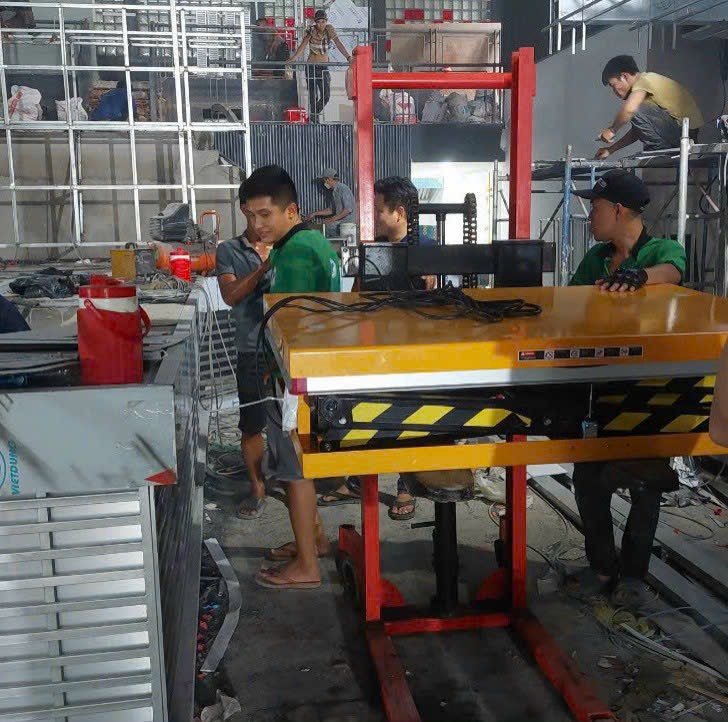 Dịch vụ bốc xếp Quảng Ngãi, xếp dỡ hàng hóa giá rẻ 55k/h Dịch vụ bốc xếp hàng hóa tại Quảng Ngãi - Hưng Phát