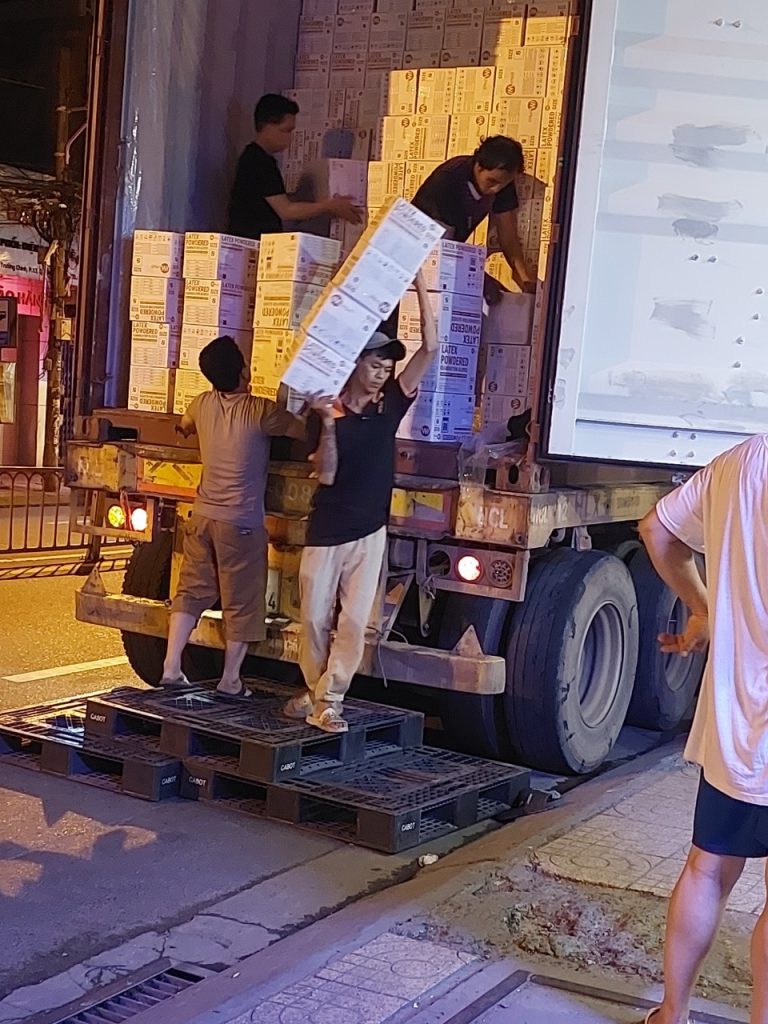 Dịch Vụ Bốc Xếp Khuân Vác Tại Đông Anh Uy Tín, Giá Rẻ Dịch Vụ Bốc Xếp container Tại Đông Anh Uy Tín, Giá Rẻ