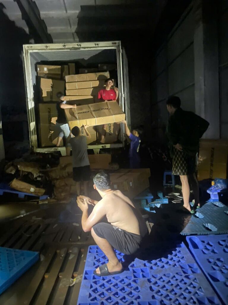 Dịch vụ bốc vác ở Yên Bái, bốc xếp container, kho bãi - Hưng Phát Dịch vụ bốc xếp Yên Bái, bốc xếp container, kho bãi - Hưng Phát