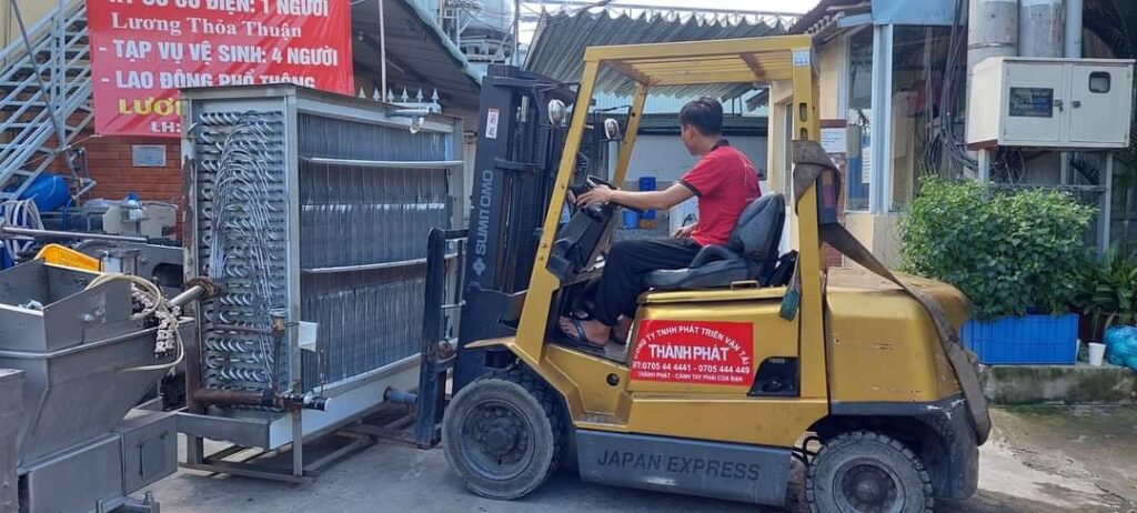Dịch vụ cho thuê xe nâng Thanh Hóa giá rẻ theo giờ, ngày, công việc
