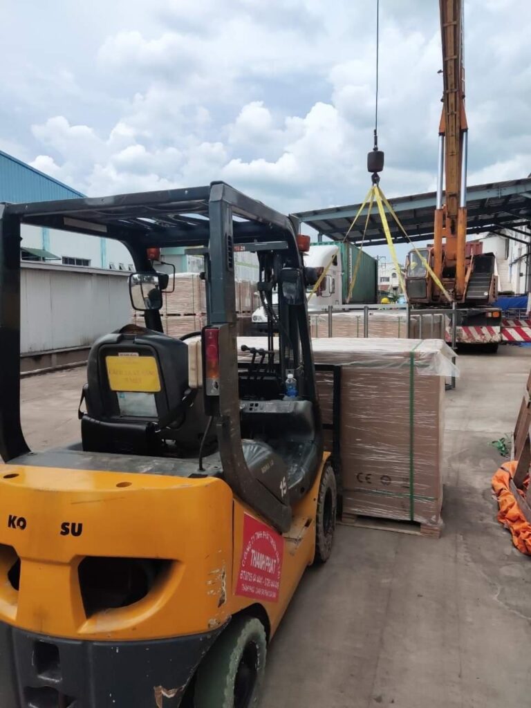 Dịch vụ cho thuê xe nâng Thanh Hóa giá rẻ theo giờ, ngày, công việc