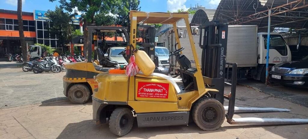 Dịch vụ Cho thuê xe nâng Vĩnh Phúc giá rẻ - Hưng Phát