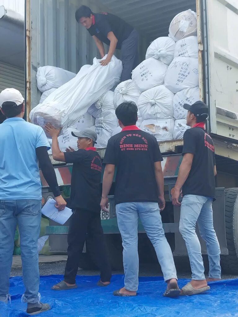 Tuyển bốc xếp khu vực bình dương