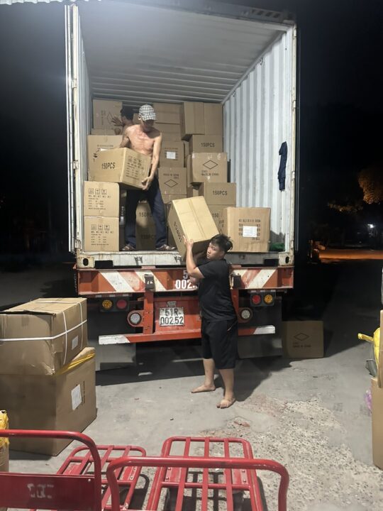 Dịch vụ bốc xếp KCN Tân Đông Hiệp A Bình Dương uy tín 24/7 - Hưng Phát
