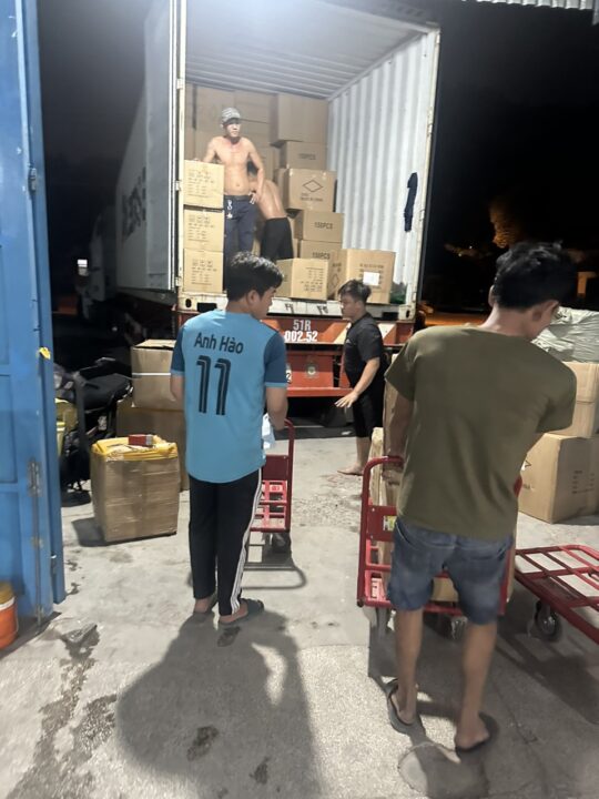 Dịch vụ bốc xếp KCN Tân Đông Hiệp A-B Bình Dương uy tín 24/7 - Hưng Phát