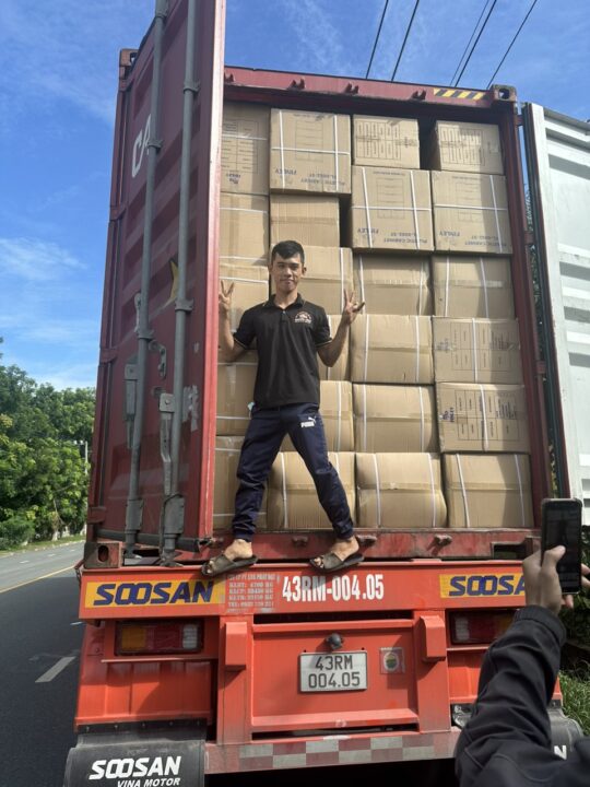 Dịch vụ bốc xếp KCN Vsip I II III Bình Dương giá rẻ uy tín - Hưng Phát