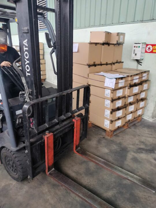 Dịch vụ bốc xếp hàng KCN Kim Huy giá rẻ nhanh chóng - Hưng Phát