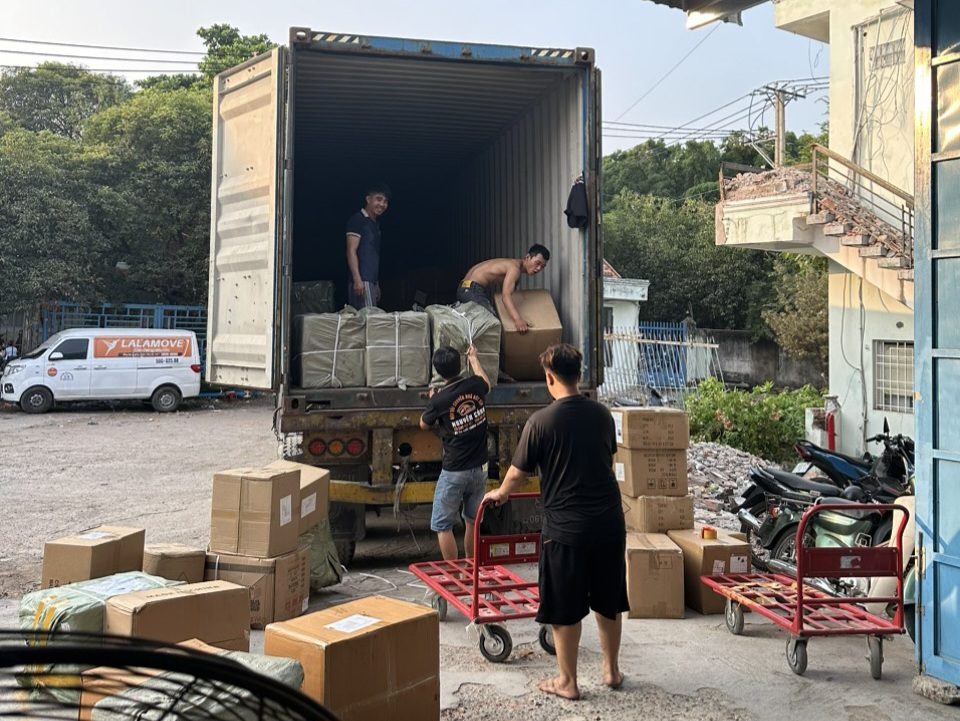 Dịch Vụ Bốc Xếp Hàng Hóa Tại KCN Sông Công Uy Tín Giá Tốt Dịch Vụ Bốc Xếp Hàng Hóa Tại KCN Sông Công Uy Tín Giá Tốt